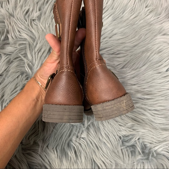 Carter’s toddler girl tall boots - Picture 6 of 8